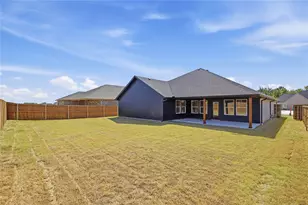 205 Trevor Ln, Greenville, TX 75402 - Photo 3