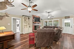 1600 Fox Ridge Rd, Lorena, TX 76655 - Photo 5