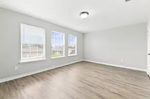 1601 Princess Ln, Little Elm, TX 75036 - Photo 9