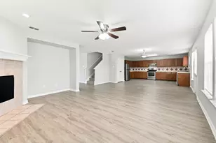1601 Princess Ln, Little Elm, TX 75036 - Photo 3
