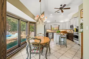 2104 Emerald Lake Dr, Arlington, TX 76013 - Photo 13