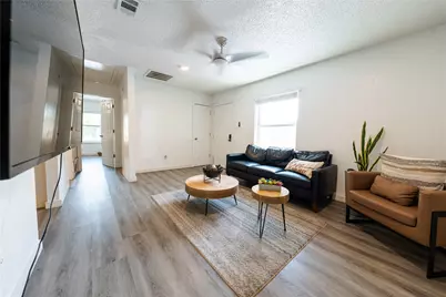 809 Broadus Avenue, Fort Worth, TX 76115 - Photo 3