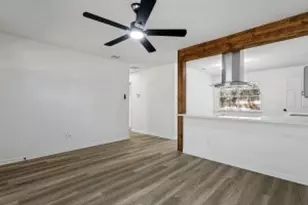 404 Limestone Dr, Euless, TX 76039 - Photo 3
