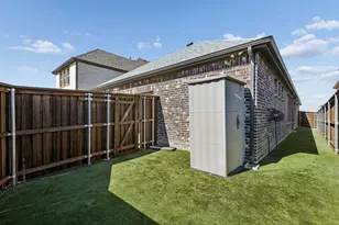 2113 Almassera Dr, Little Elm, TX 75068 - Photo 31