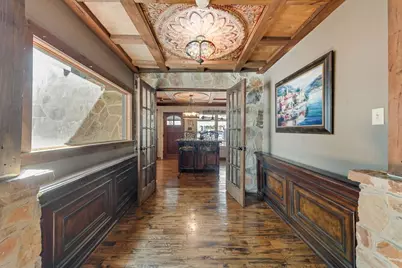 705 N Main Street, Grapevine, TX 76051 - Photo 9