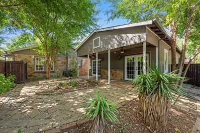 705 N Main Street, Grapevine, TX 76051 - Photo 3