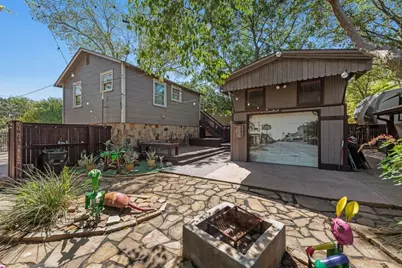 705 N Main Street, Grapevine, TX 76051 - Photo 35