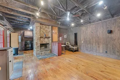 705 N Main Street, Grapevine, TX 76051 - Photo 23