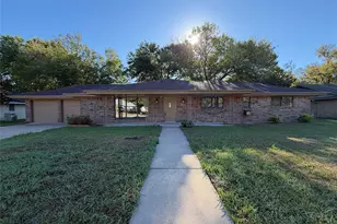 607 Turtle Creek Dr, Greenville, TX 75402 - Photo 1