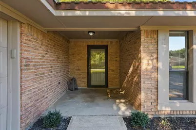 107 Creek Courts Drive, Trophy Club, TX 76262 - Photo 3