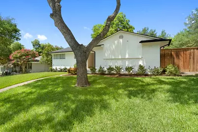9735 Queenswood Lane, Dallas, TX 75238 - Photo 3
