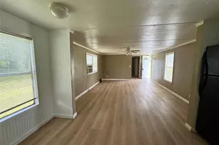 204 W Tarrant St, Cumby, TX 75433 - Photo 5