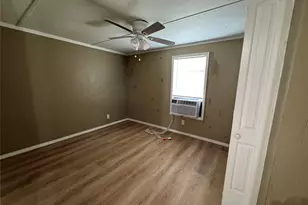 204 W Tarrant St, Cumby, TX 75433 - Photo 13