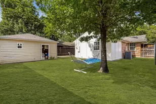 9639 Leaside Dr, Dallas, TX 75238 - Photo 25