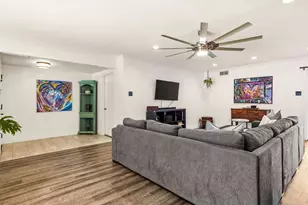 9639 Leaside Dr, Dallas, TX 75238 - Photo 7