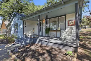 425 Dunaway Ln, Azle, TX 76020 - Photo 3