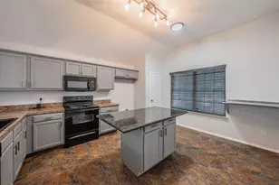 10100 Cougar Tr, Fort Worth, TX 76108 - Photo 3