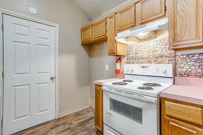 1031 Gaynor Avenue, Duncanville, TX 75137 - Photo 9