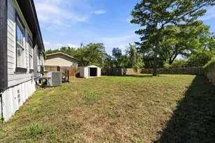 1207 Paul Quinn St, Waco, TX 76704 - Photo 21