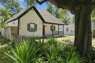 1207 Paul Quinn St, Waco, TX 76704 - Photo 3