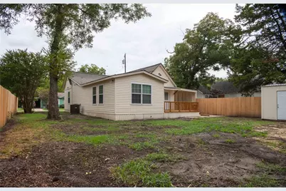 506 W 7th Street, Bonham, TX 75418 - Photo 5