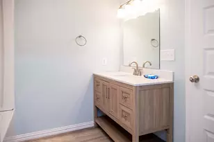 506 W 7th St, Bonham, TX 75418 - Photo 23
