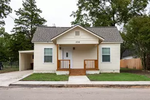 506 W 7th St, Bonham, TX 75418 - Photo 1