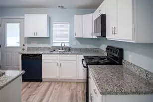 506 W 7th St, Bonham, TX 75418 - Photo 17