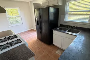 12220 Holt Dr, Dallas, TX 75218 - Photo 7