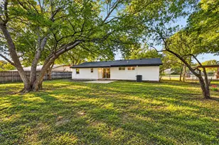 1003 E Dallas St, Mansfield, TX 76063 - Photo 17