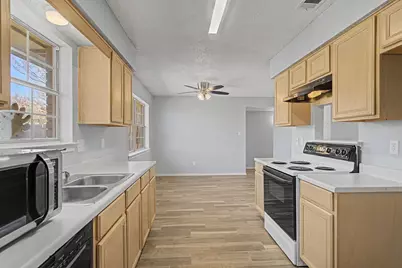 114 Prairie Creek Circle, Princeton, TX 75407 - Photo 13
