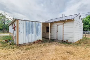 1201 N 10th St, Ballinger, TX 76821 - Photo 35