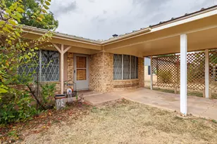 1201 N 10th St, Ballinger, TX 76821 - Photo 5