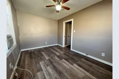 2745 S Jones Street, Fort Worth, TX 76104 - Photo 17