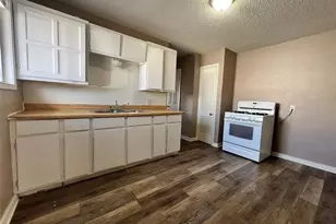 2745 S Jones St, Fort Worth, TX 76104 - Photo 13