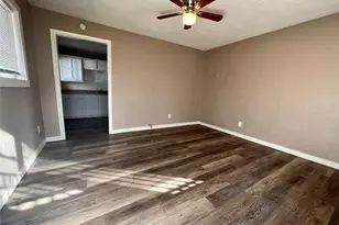 2745 S Jones St, Fort Worth, TX 76104 - Photo 11