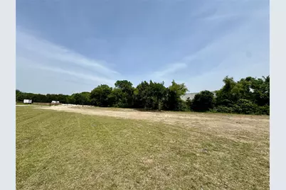 4213 Elkins Avenue, Lancaster, TX 75134 - Photo 3
