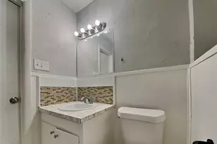 605 Thompson Dr, Saginaw, TX 76179 - Photo 17