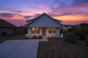 2316 Woodview Trail, Granbury, TX 76048 - Photo 3