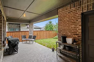 909 Almond Blossom Cir, Crowley, TX 76036 - Photo 27