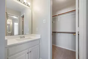 9612 E Oaks Ln, Irving, TX 75063 - Photo 25