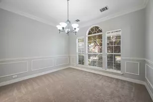 9612 E Oaks Ln, Irving, TX 75063 - Photo 11