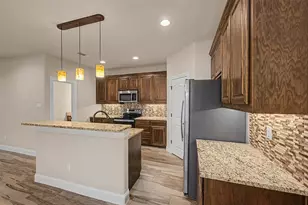 7905 Butler Ct, Benbrook, TX 76116 - Photo 9