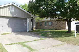 10630 Lone Pine Ln, Fort Worth, TX 76108 - Photo 3