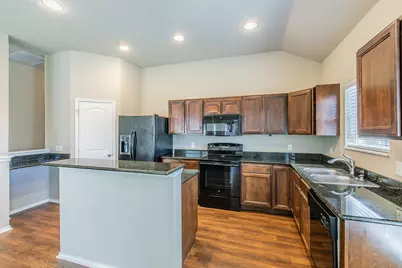 1502 Jane Lane, West, TX 76691 - Photo 7