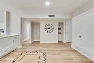3422 Knoll Point Dr, Garland, TX 75043 - Photo 11