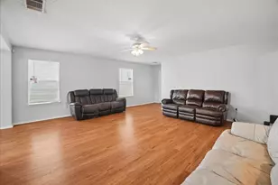 9103 Prairie Bluff Dr, Dallas, TX 75227 - Photo 5