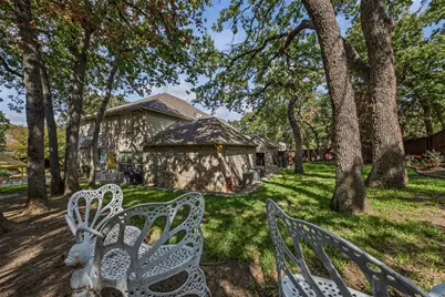 800 Timberwolf Court, Crowley, TX 76036 - Photo 35