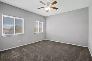 612 Meadow View Ct, Denton, TX 76207 - Photo 9