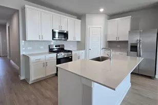 841 Rockcloud Dr, Fort Worth, TX 76052 - Photo 9